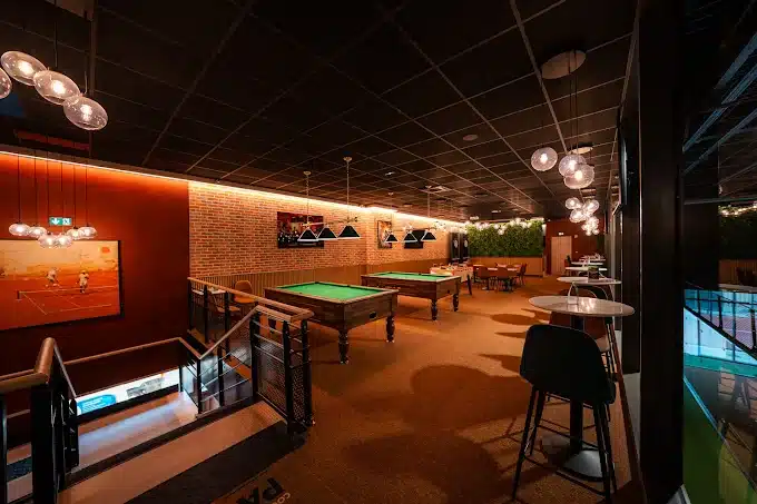 Mezzanine entière du Cocoon Padel Club à privatiser, jusqu'à 70 personnes